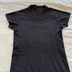Lululemon swiftly tech short sleeve
